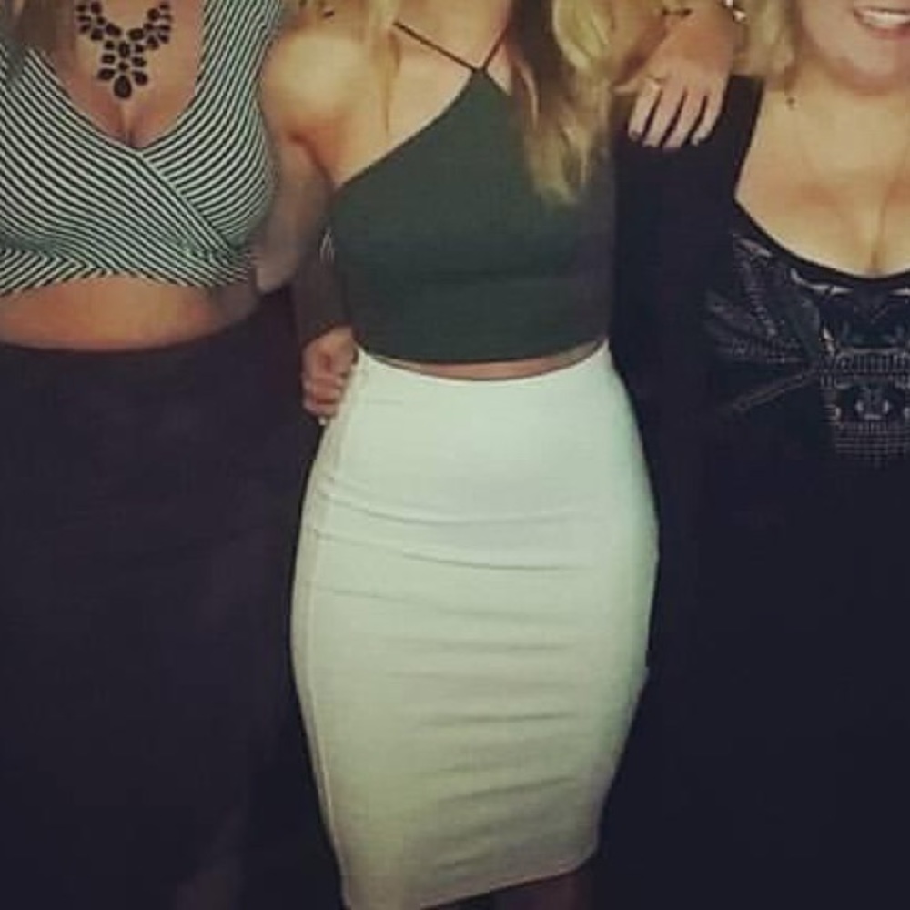 White bodycon skirt